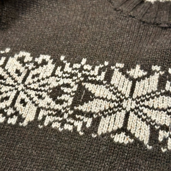 G H Bass and Co Mens Dark Brown Wool Sweater Woodland Style Made In England - Picture 6 of 10